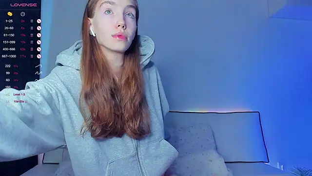 Snapshot of haileyishere chatting on 25, 12, 2024 haileyishere online show from 25, 12, 2024