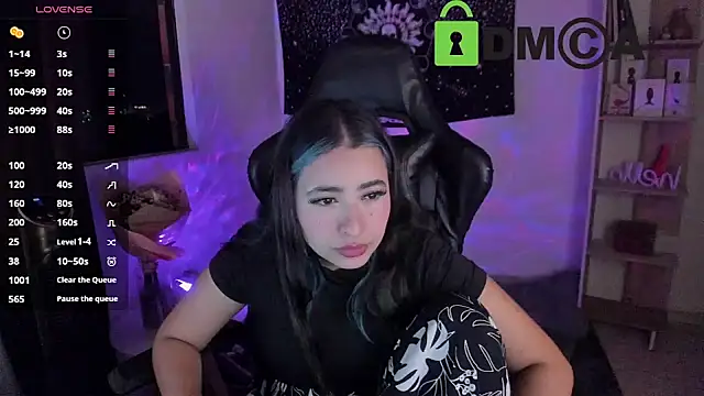 sweetcoralinee online show from 9, 2, 2025