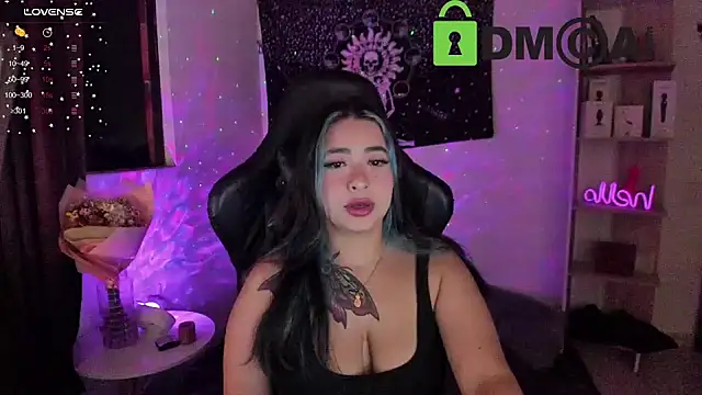 sweetcoralinee online show from 15, 2, 2025