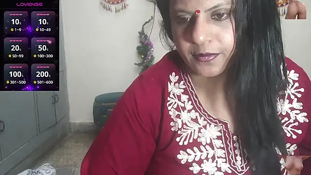 Sexy komolika online show from 4, 3, 2026