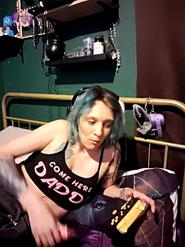 Snapshot of wolfgirl97 chatting on 1, 12, 2025 wolfgirl97 online show from 1, 12, 2025