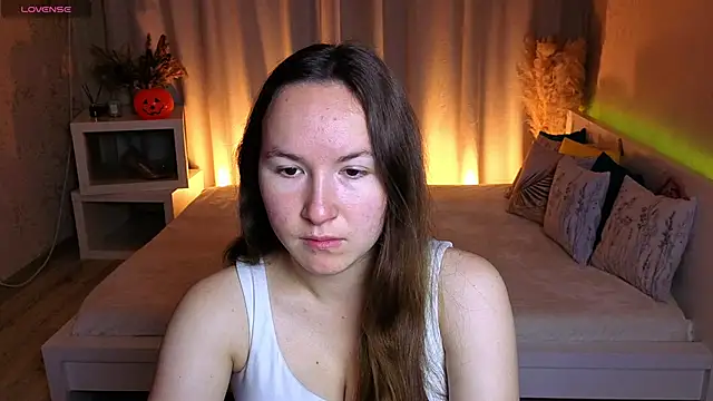 Little doll meow online show from 13, 10, 2025