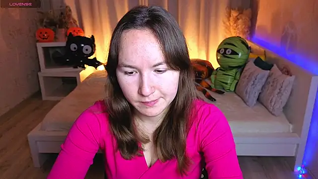 Little doll meow online show from 27, 10, 2025