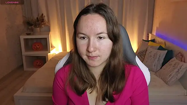 Little doll meow online show from 11, 11, 2025