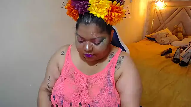 brunette 35 online show from 2, 3, 2025