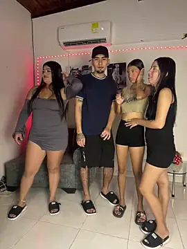 royalgirls x online show from 3, 12, 2025