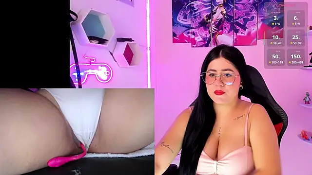 Snapshot of DanielaHang chatting on 20, 11, 2025 DanielaHang online show from 20, 11, 2025