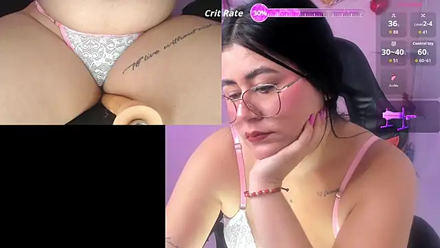 Snapshot of DanielaHang chatting on 28, 10, 2025 DanielaHang online show from 28, 10, 2025