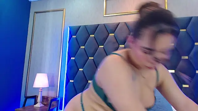 ThaniaJones online show from 28, 11, 2025