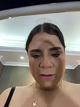 ThaniaJones online show from 8, 4, 2026