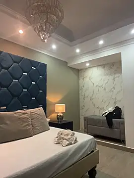 ThaniaJones online show from 8, 3, 2026