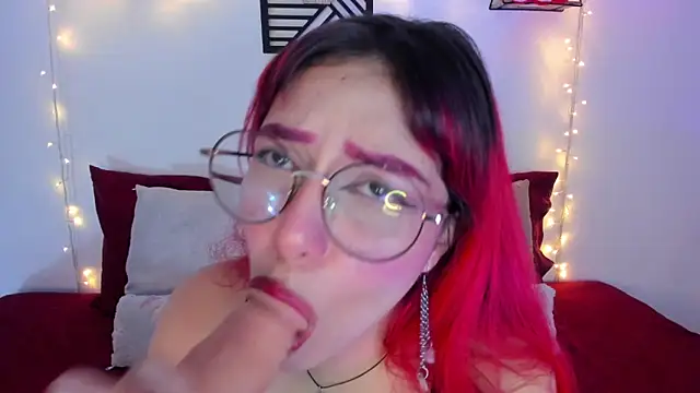 Dafne Moon online show from 19, 2, 2025