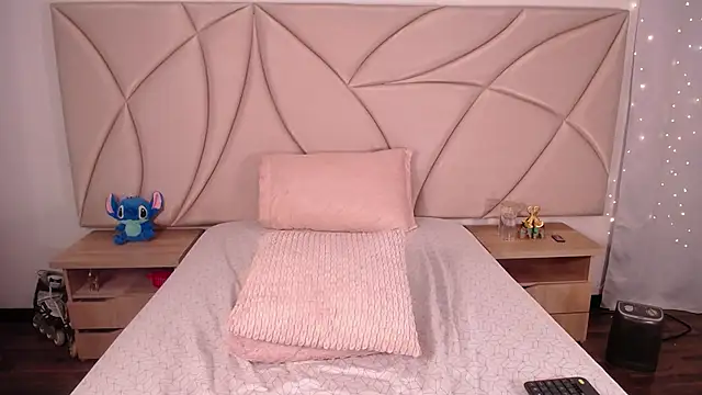 ValleryC online show from 9, 10, 2025