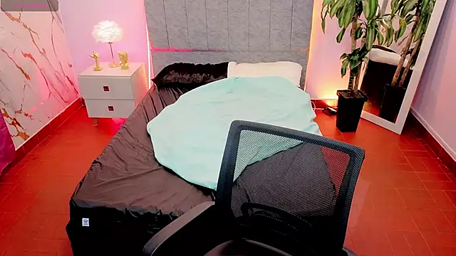 Lana stone  online show from 17, 3, 2026