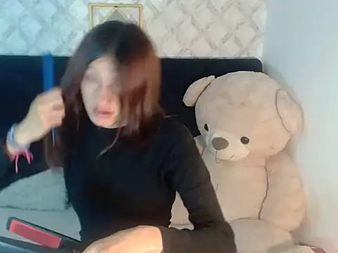 Emma-Wilson online show from 19, 12, 2025