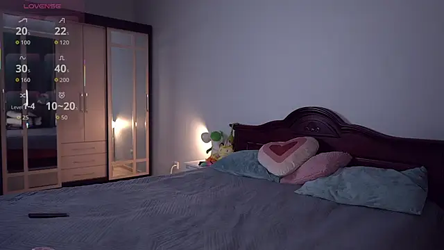 AliceHorngry online show from 11, 10, 2025