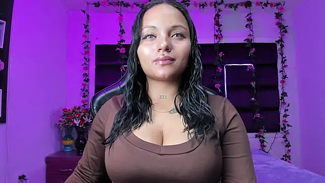 Snapshot of sweelanna__ chatting on 16, 11, 2025 sweelanna online show from 16, 11, 2025