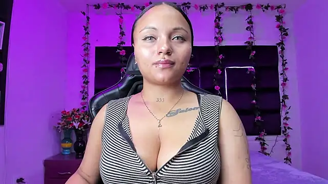 Snapshot of sweelanna__ chatting on 14, 11, 2025 sweelanna online show from 14, 11, 2025