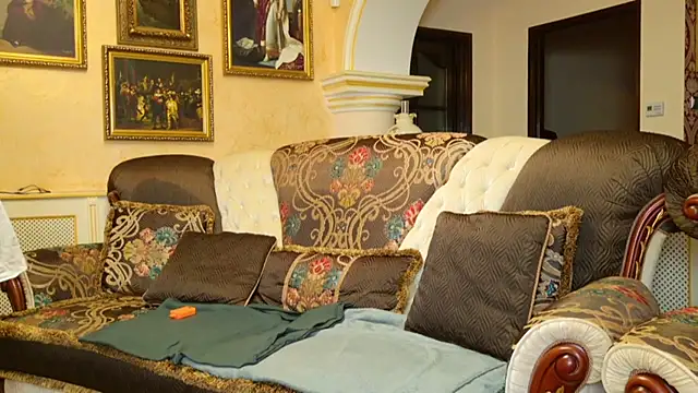 TUNDEROSE1 online show from 23, 10, 2025