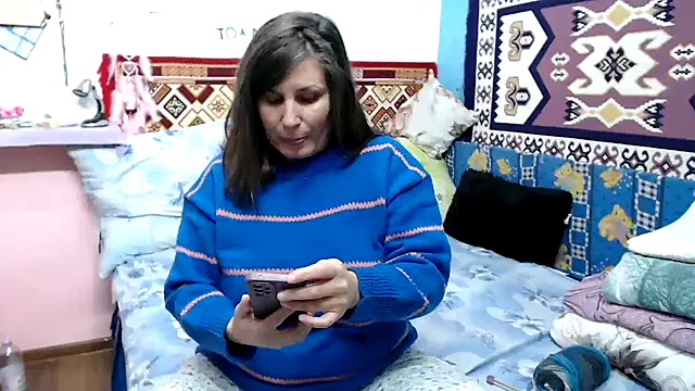 AdelineBlueEyes online show from 17, 11, 2025