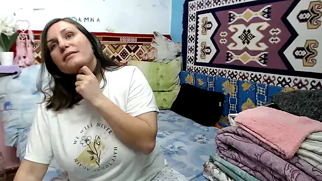 AdelineBlueEyes online show from 15, 11, 2025