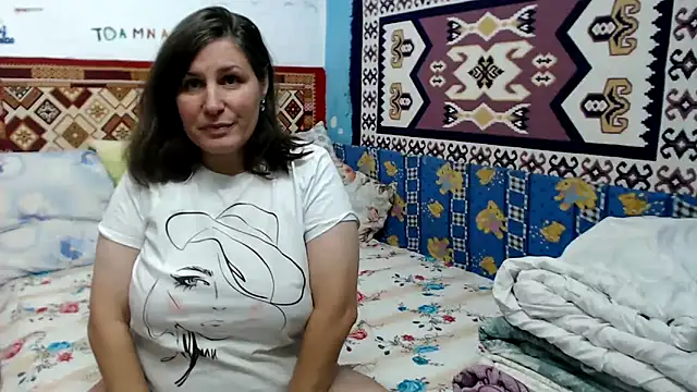 AdelineBlueEyes online show from 13, 10, 2025