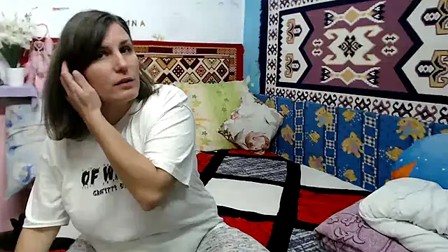 AdelineBlueEyes online show from 19, 10, 2025