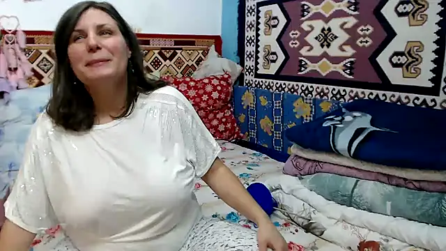 AdelineBlueEyes online show from 13, 11, 2025