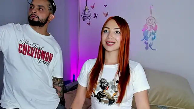 Chloe Johnson  online show from 26, 11, 2025