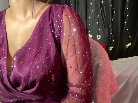 Sexy trisha  7 online show from 1, 5, 2026