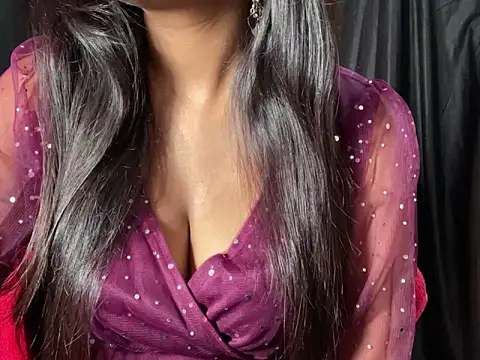 Sexy trisha  7 online show from 27, 10, 2025