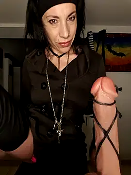 Snapshot of freyamoret chatting on 22, 10, 2025 freyamoret online show from 22, 10, 2025