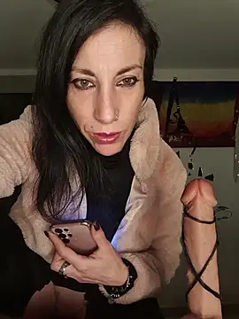 freyamoret online show from 10, 4, 2026