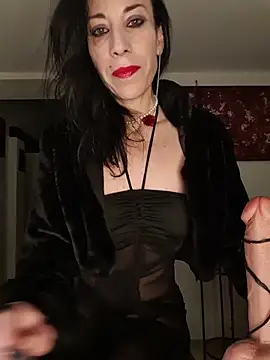 Snapshot of freyamoret chatting on 14, 5, 2026 freyamoret online show from 14, 5, 2026