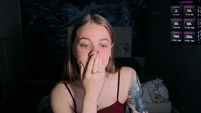 Snapshot of candy_maggie chatting on 31, 5, 2026 candy maggie online show from 31, 5, 2026