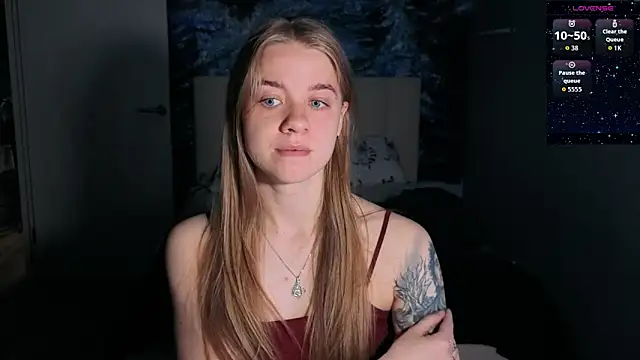 Snapshot of candy_maggie chatting on 6, 5, 2026 candy maggie online show from 6, 5, 2026