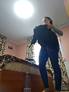 KristenVega online show from 17, 10, 2025