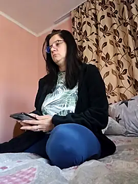 KristenVega online show from 20, 10, 2025