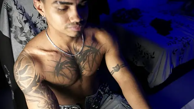 Snapshot of Young_laroi chatting on 14, 7, 2026 Young laroi online show from 14, 7, 2026