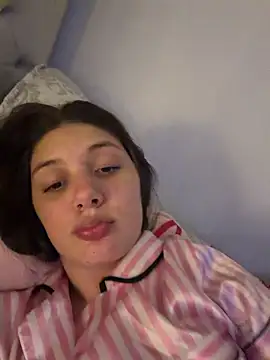 Snapshot of EmilyS__ chatting on 3, 4, 2026 EmilyS online show from 3, 4, 2026