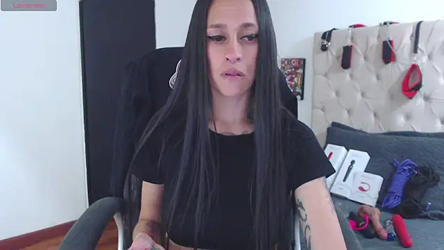 thin tatto online show from 18, 12, 2025