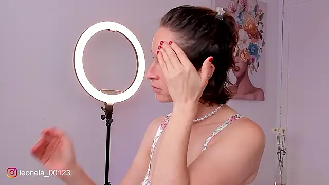 Snapshot of cuddlingbunny chatting on 20, 2, 2026 cuddlingbunny online show from 20, 2, 2026