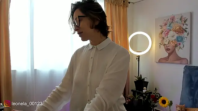 Snapshot of cuddlingbunny chatting on 2, 2, 2026 cuddlingbunny online show from 2, 2, 2026