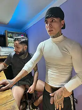  Tomy08calderon online show from 28, 5, 2026