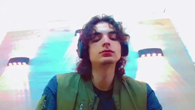 Sr BonnyEthan online show from 4, 11, 2025