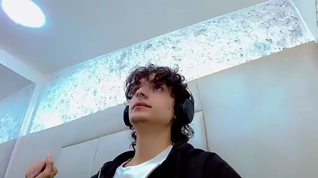 Sr BonnyEthan online show from 28, 2, 2026