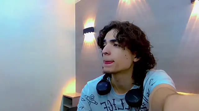 Sr BonnyEthan online show from 9, 10, 2025