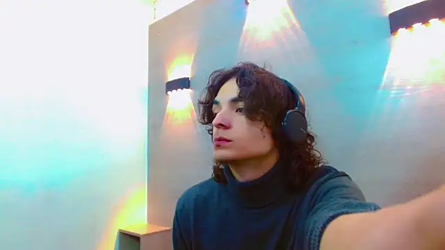 Sr BonnyEthan online show from 8, 11, 2025