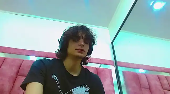Sr BonnyEthan online show from 7, 3, 2025