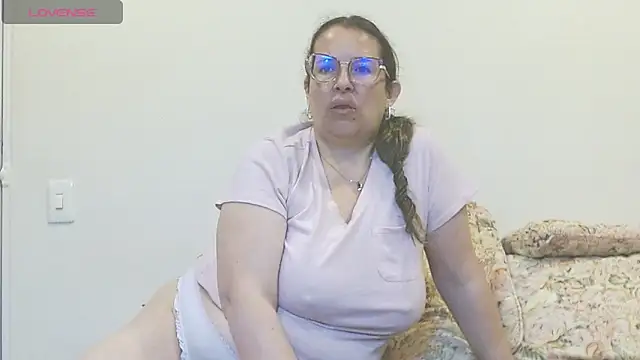honeyhot paty online show from 17, 5, 2026